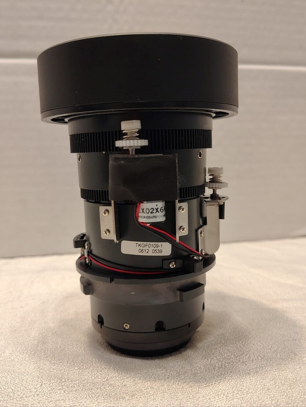 Panasonic DLP Projection Zoom Lens Apertura Range Of 1.8 - 2.5